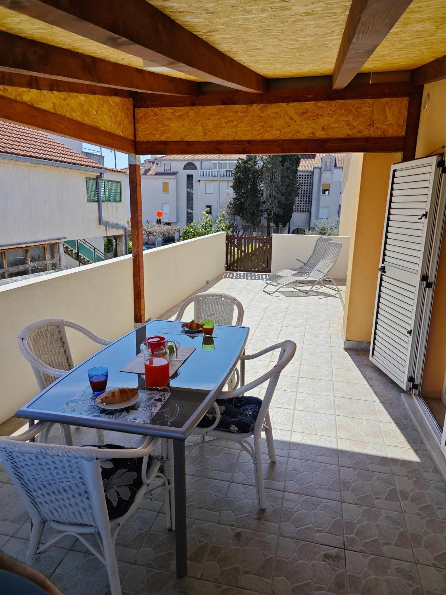 Apartment Paula Kaštela Exterior foto